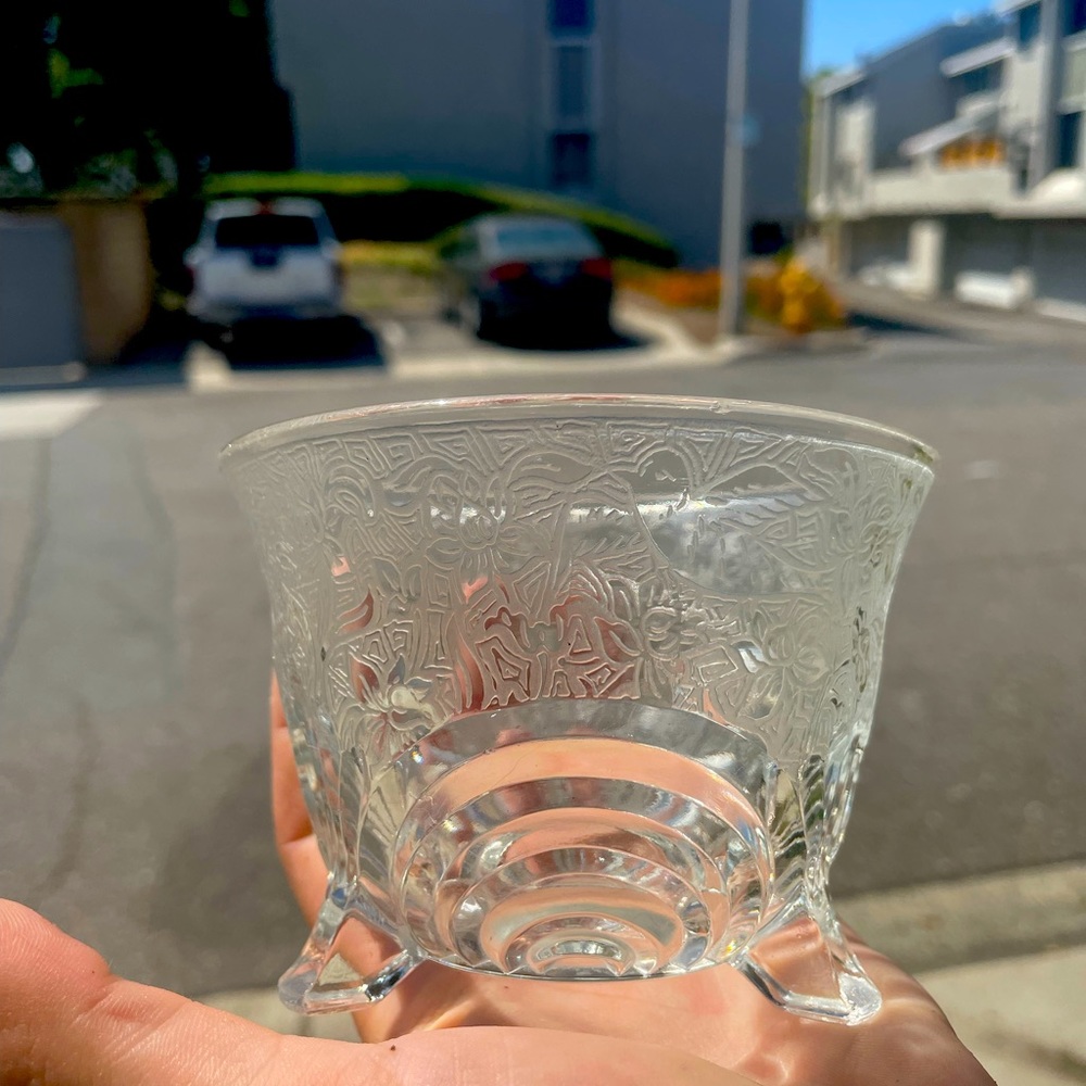 Ambell Beautiful glass bowl